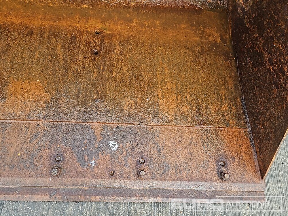 Godet 90" Loading Bucket to suit Telehandler: photos 11 Godet 90" Loading Bucket to suit Telehandler: photos 11