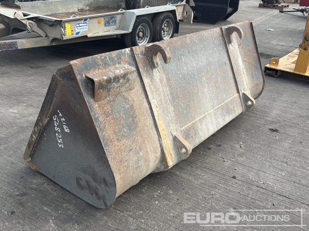 90" Loading Bucket to suit Telehandler - Godet: photos 5 90" Loading Bucket to suit Telehandler - Godet: photos 5