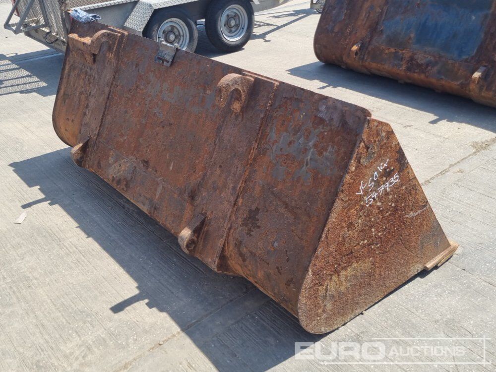 90" Loading Bucket to suit Telehandler - Godet: photos 5 90" Loading Bucket to suit Telehandler - Godet: photos 5