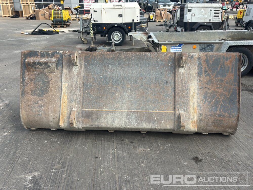 Godet 90" Loading Bucket to suit Telehandler: photos 6 Godet 90" Loading Bucket to suit Telehandler: photos 6