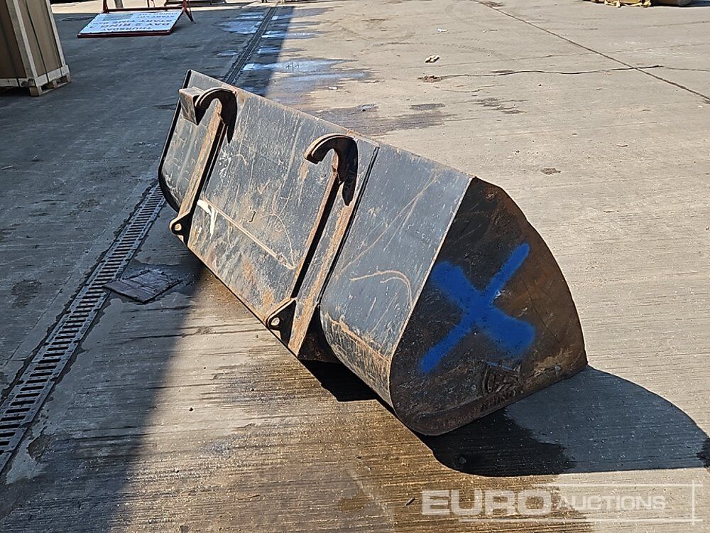90" Loading Bucket to suit Telehandler - Godet: photos 5 90" Loading Bucket to suit Telehandler - Godet: photos 5