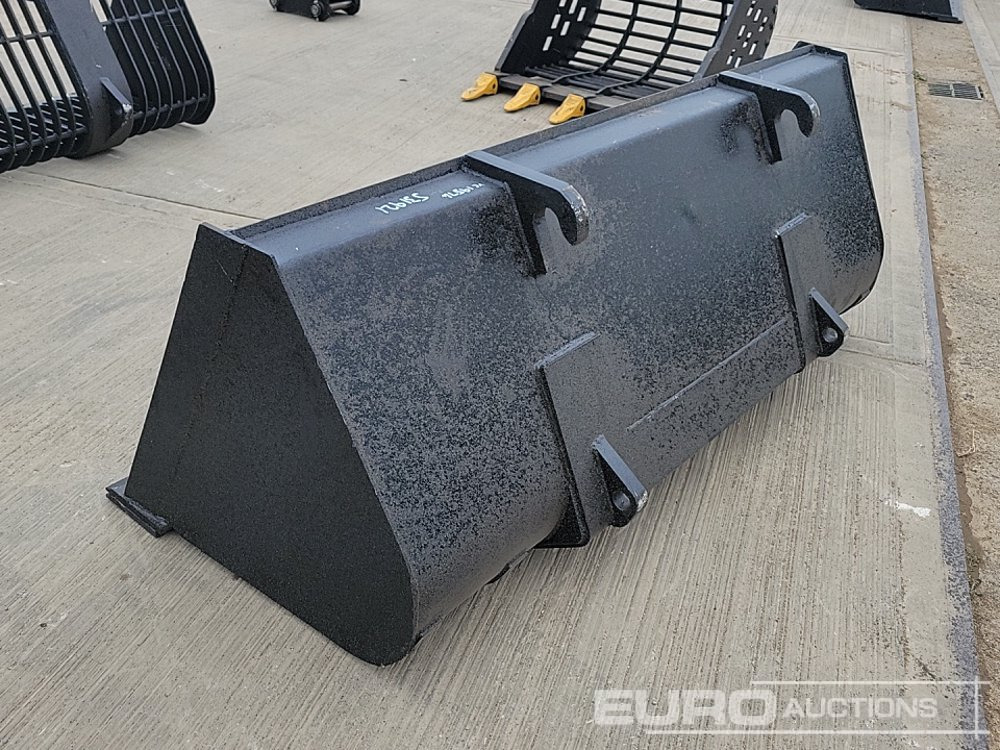 90" Loading Bucket to suit Telehandler - Godet: photos 3 90" Loading Bucket to suit Telehandler - Godet: photos 3