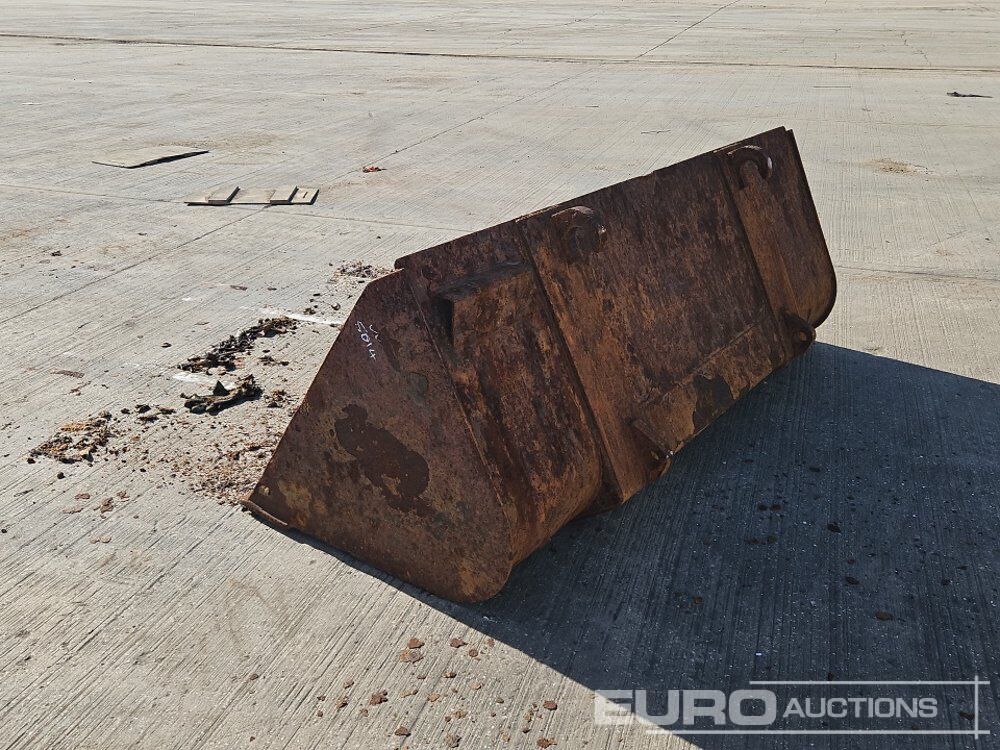 90" Loading Bucket to suit Telehandler - Godet: photos 3 90" Loading Bucket to suit Telehandler - Godet: photos 3