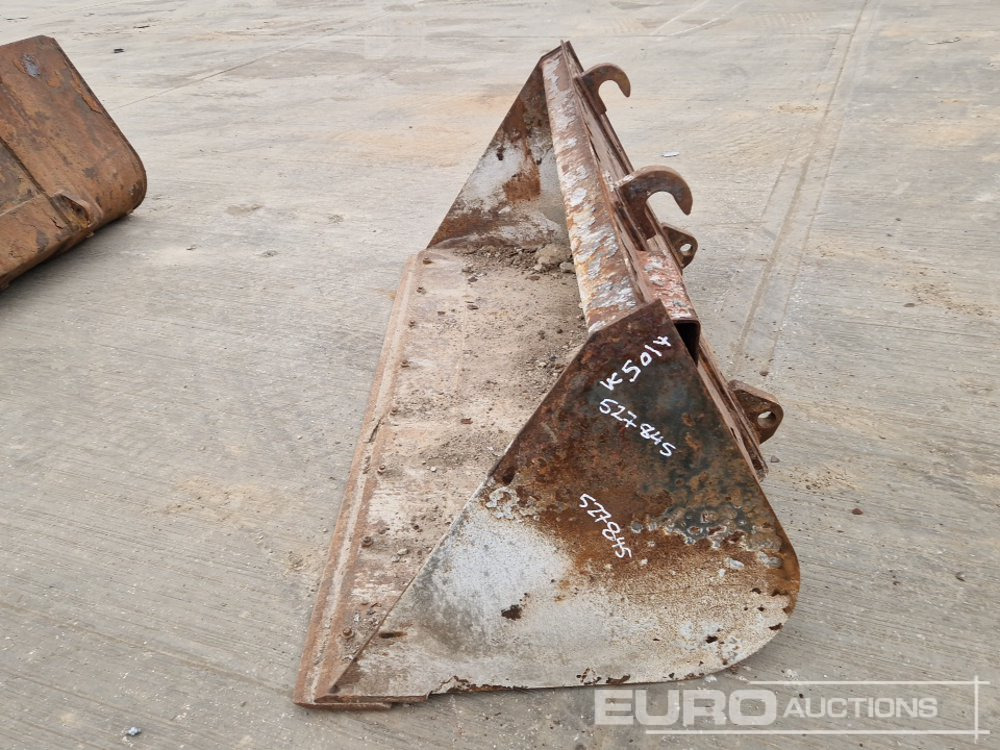 90" Loading Bucket to suit Telehandler - Godet: photos 2 90" Loading Bucket to suit Telehandler - Godet: photos 2