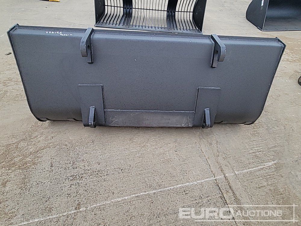 90" Loading Bucket to suit Telehandler - Godet: photos 4 90" Loading Bucket to suit Telehandler - Godet: photos 4