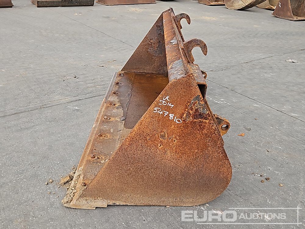 90" Loading Bucket to suit Telehandler - Godet: photos 2 90" Loading Bucket to suit Telehandler - Godet: photos 2