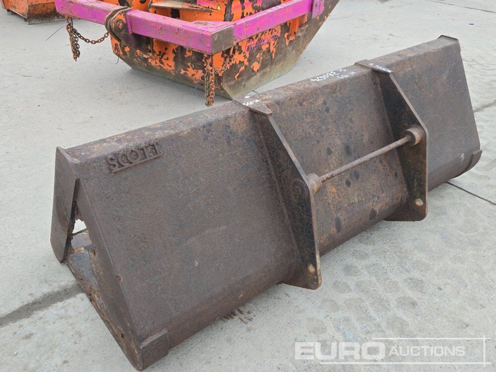 92" Loading Bucket to suit Manitou Telehandler - Godet: photos 3 92" Loading Bucket to suit Manitou Telehandler - Godet: photos 3