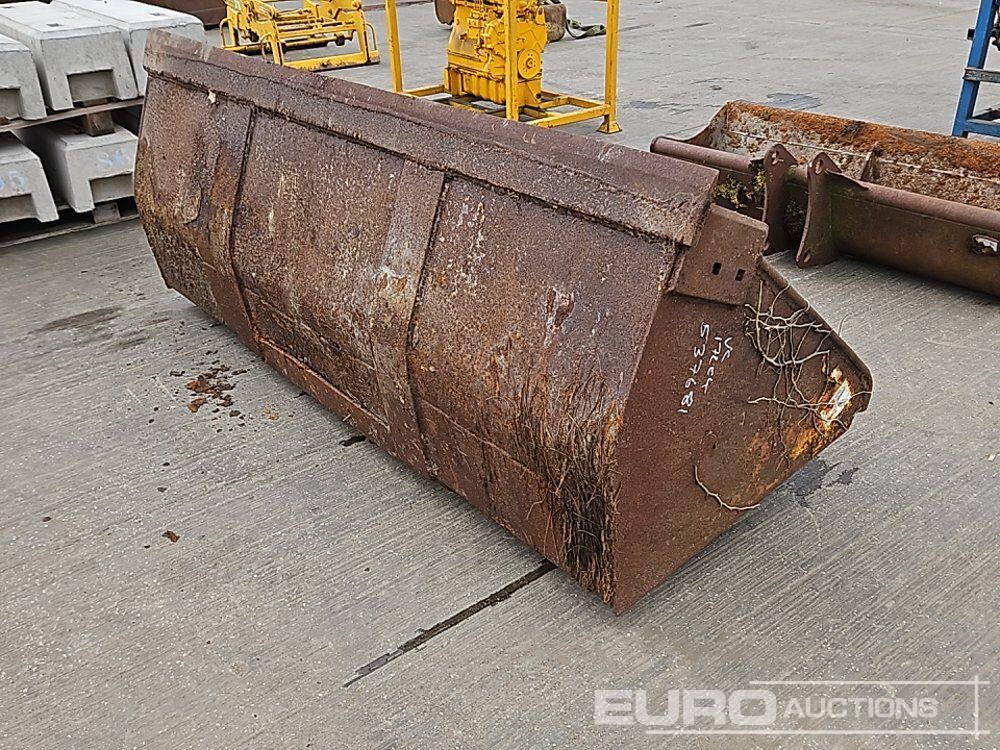 94" Loading Bucket to suit Telehandler - Godet: photos 5 94" Loading Bucket to suit Telehandler - Godet: photos 5