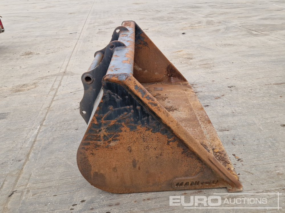 Godet 94" Loading Bucket to suit Telehandler: photos 6 Godet 94" Loading Bucket to suit Telehandler: photos 6