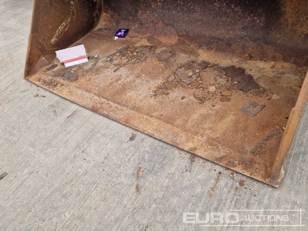 Godet 94" Loading Bucket to suit Telehandler: photos 11 Godet 94" Loading Bucket to suit Telehandler: photos 11