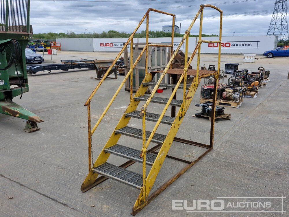 Access Platform Stairs - Nacelle: photos 1 Access Platform Stairs - Nacelle: photos 1
