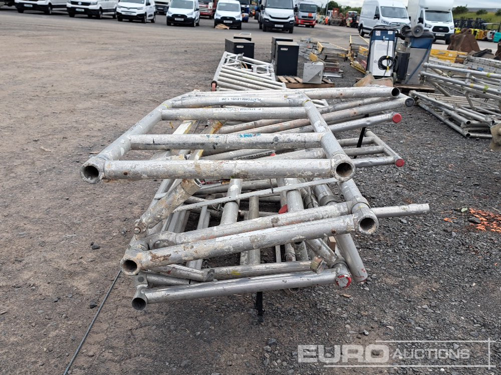 Aluminium Podium Scaffolding (3 of) - Matériel de chantier: photos 4 Aluminium Podium Scaffolding (3 of) - Matériel de chantier: photos 4