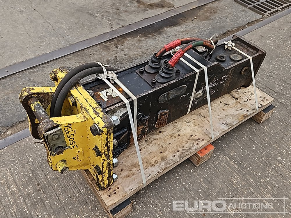 BK Hydraulic Breaker 30mm Pin to suit Mini Excavator - Marteau hydraulique: photos 5 BK Hydraulic Breaker 30mm Pin to suit Mini Excavator - Marteau hydraulique: photos 5