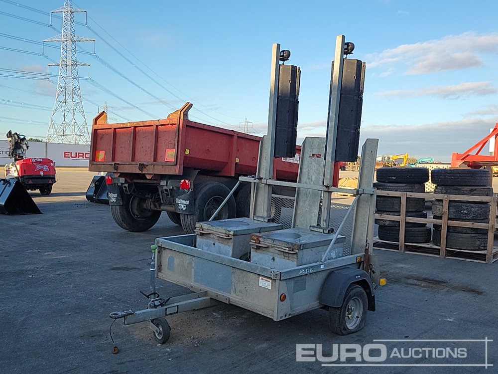 Bateson Single Axle Trafic Light System Trailer, Ramp - Remorque porte engin: photos 1 Bateson Single Axle Trafic Light System Trailer, Ramp - Remorque porte engin: photos 1