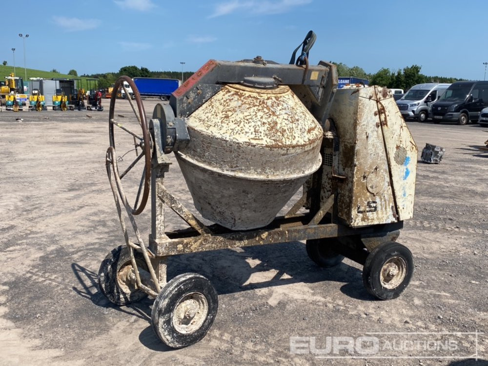 Benford Diesel Cement Mixer, Electric Start, Hatz Engine - Bétonnière: photos 1 Benford Diesel Cement Mixer, Electric Start, Hatz Engine - Bétonnière: photos 1