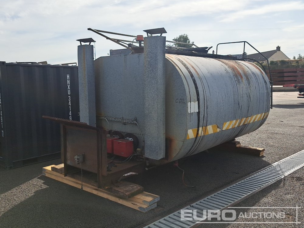 Bitumen Tank Body to suit Lorry - Répandeuse: photos 1 Bitumen Tank Body to suit Lorry - Répandeuse: photos 1