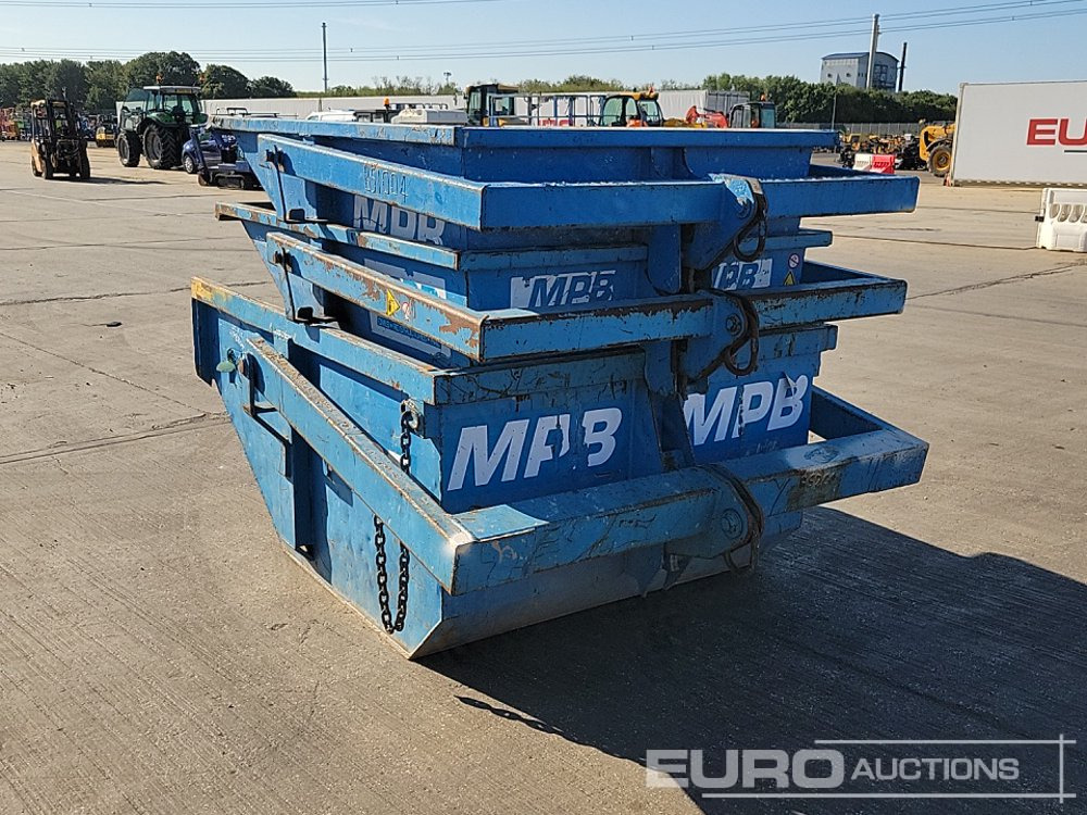 Boat Skip to suit Crane (3 of) - Benne basculante: photos 3 Boat Skip to suit Crane (3 of) - Benne basculante: photos 3
