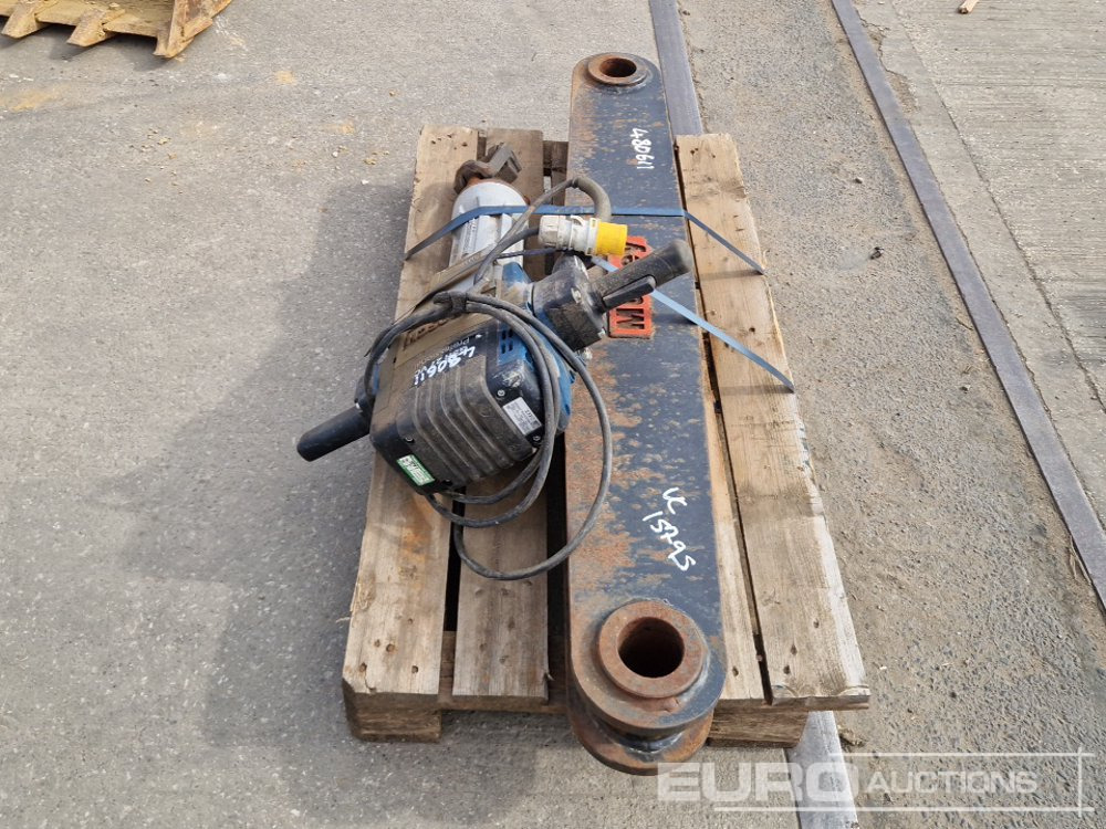 Bosch GSH27VC 110Volt Handheld Breaker, Mutley Excavator Attachment Link - Matériel de chantier: photos 2 Bosch GSH27VC 110Volt Handheld Breaker, Mutley Excavator Attachment Link - Matériel de chantier: photos 2