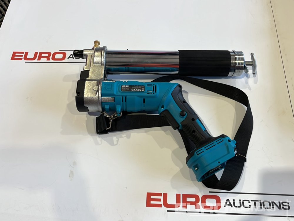 Matériel de chantier Boss 21 Volt Lithium Battery Cordless Grease Gun, 2 Batteries, Charger, Case, Shoulder Strap, Extension Pieces and Fittings: photos 10