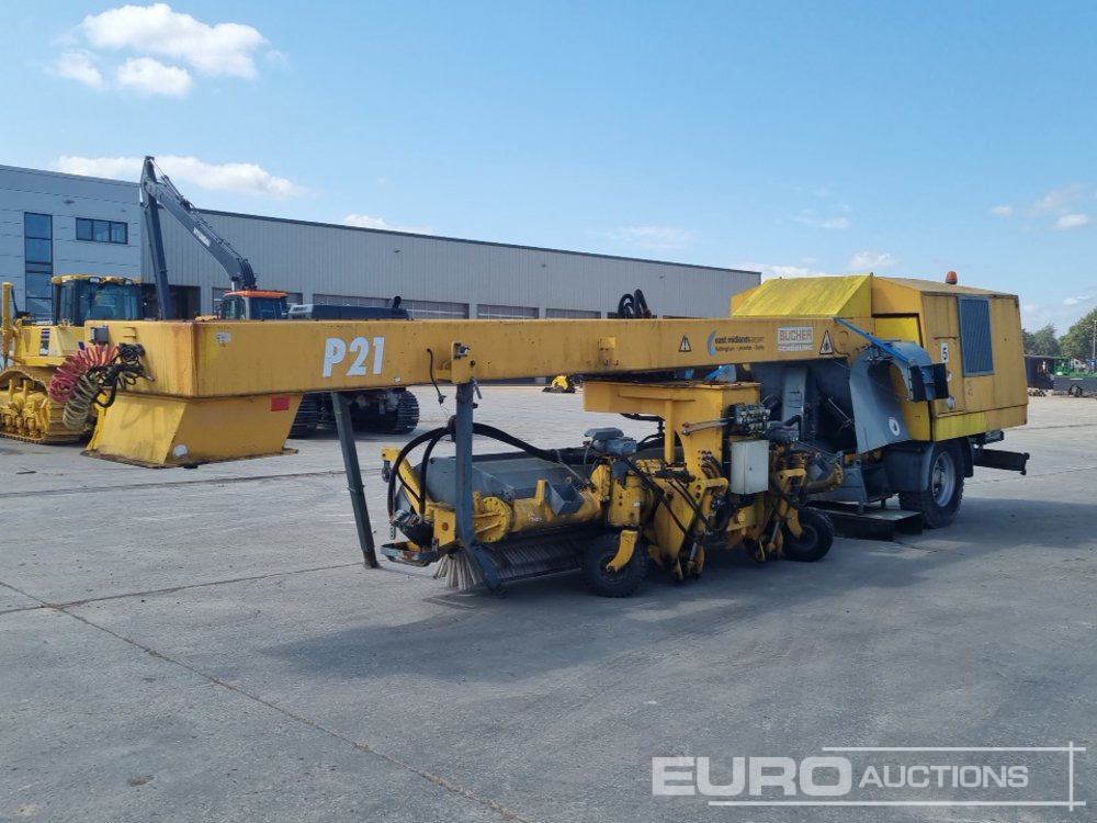 Bucher Schorling P21 Single Axle Runway Sweeper, Snow Clearing Brush, Snow Blower, Dryer - Souffleuse à neige: photos 1 Bucher Schorling P21 Single Axle Runway Sweeper, Snow Clearing Brush, Snow Blower, Dryer - Souffleuse à neige: photos 1