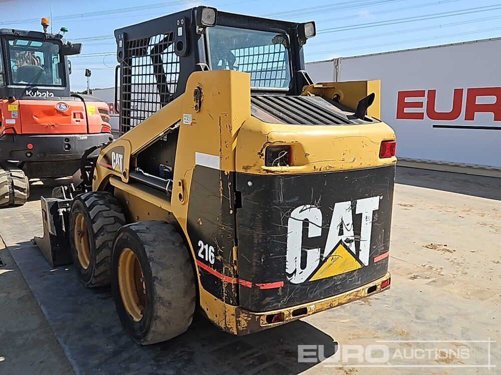 CAT 216 - Mini chargeuse: photos 3 CAT 216 - Mini chargeuse: photos 3