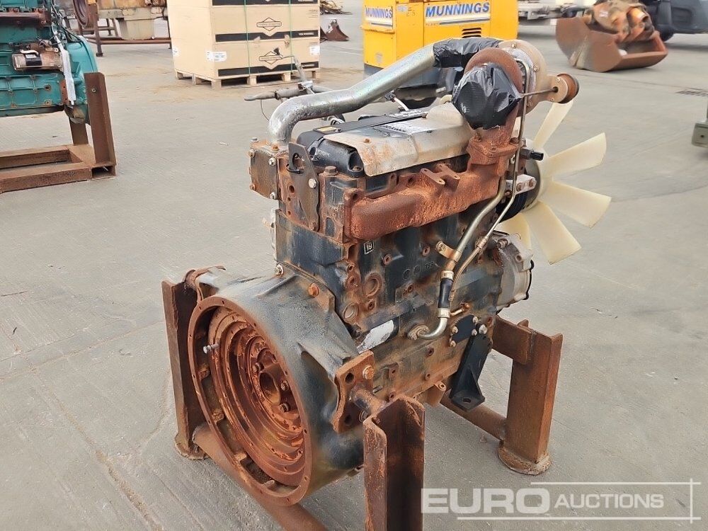 CAT 4 Cylinder Engine - Moteur: photos 5 CAT 4 Cylinder Engine - Moteur: photos 5
