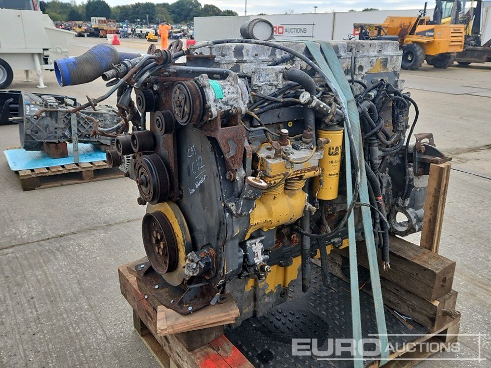 CAT 6 Cylinder Engine - Moteur: photos 1 CAT 6 Cylinder Engine - Moteur: photos 1