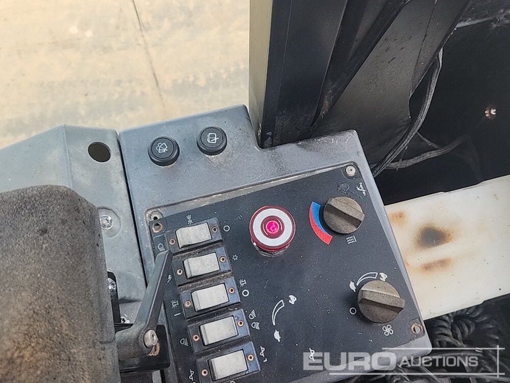 Compacteur CAT CS533E: photos 30