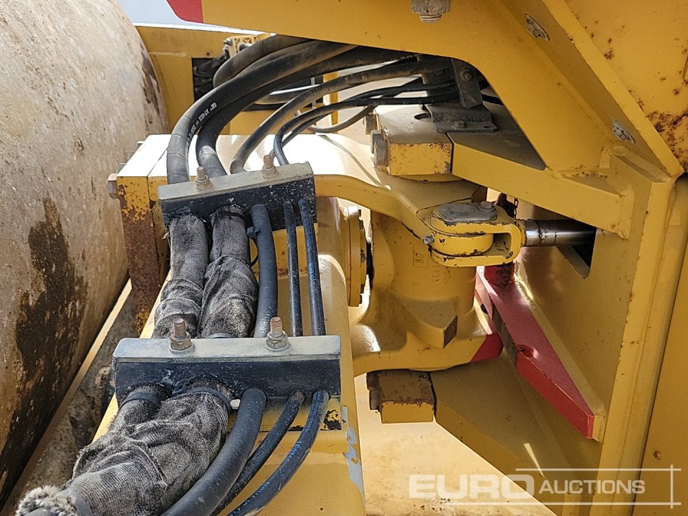 Compacteur CAT CS563E: photos 16