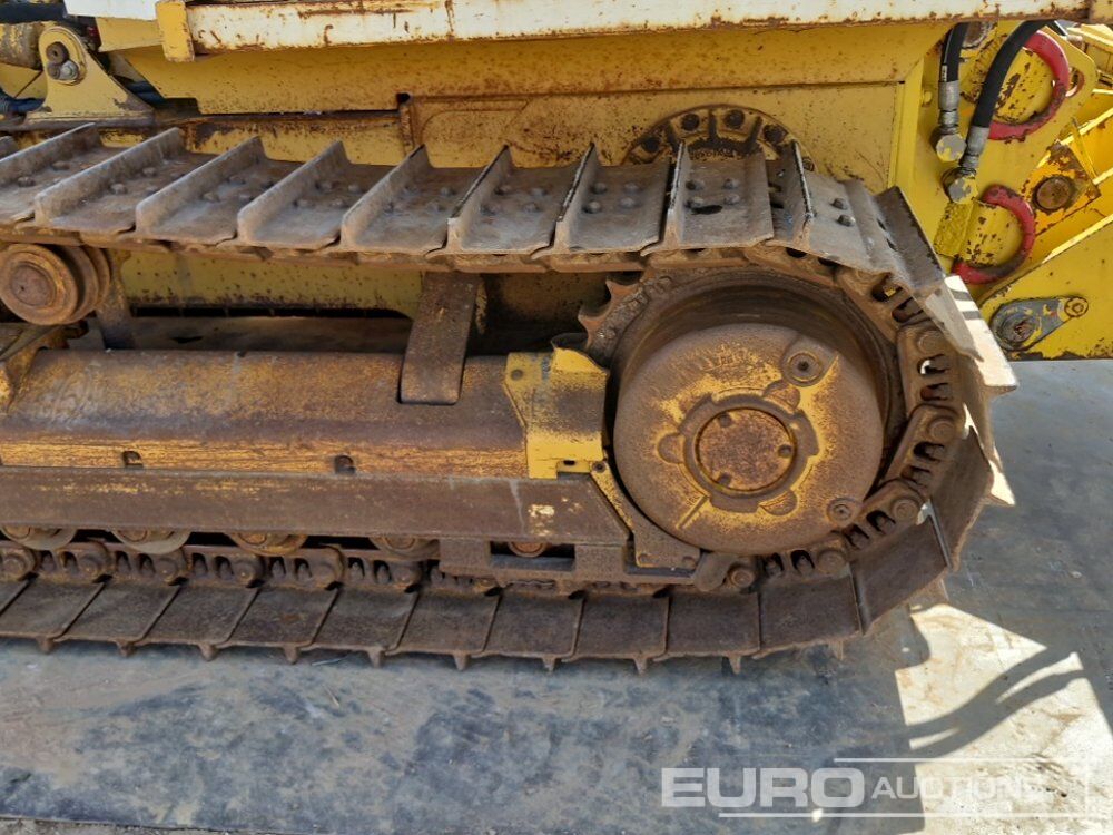 Bulldozer CAT D4G: photos 11