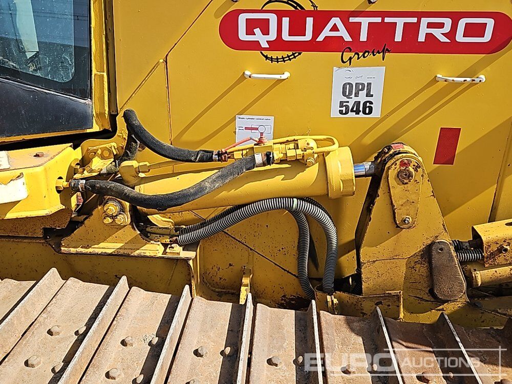 Bulldozer CAT D4G: photos 15 Bulldozer CAT D4G: photos 15