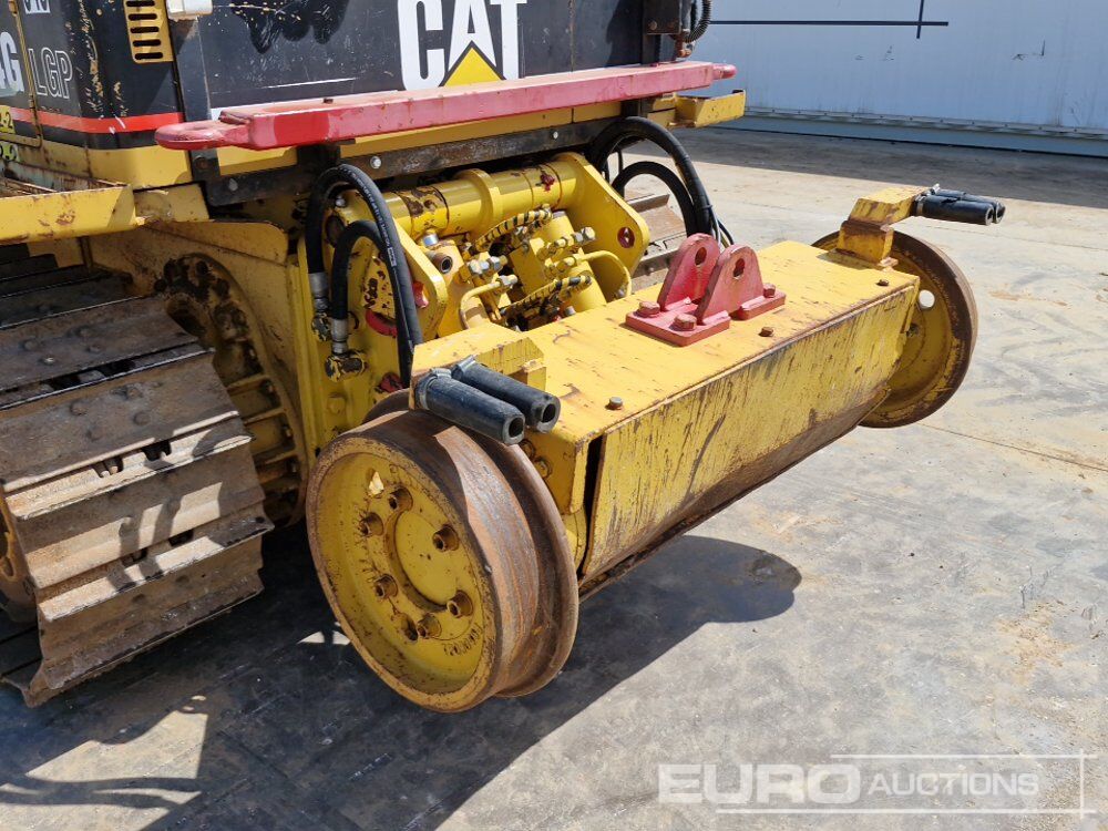 Bulldozer CAT D4G: photos 17