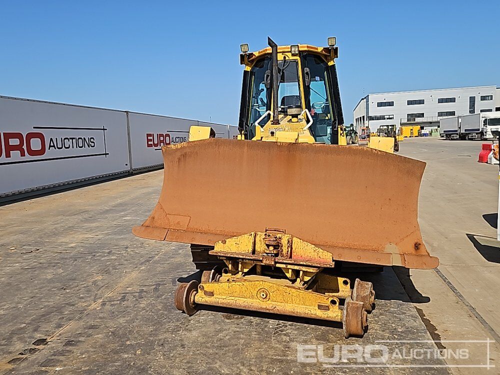 Bulldozer CAT D4G: photos 8 Bulldozer CAT D4G: photos 8
