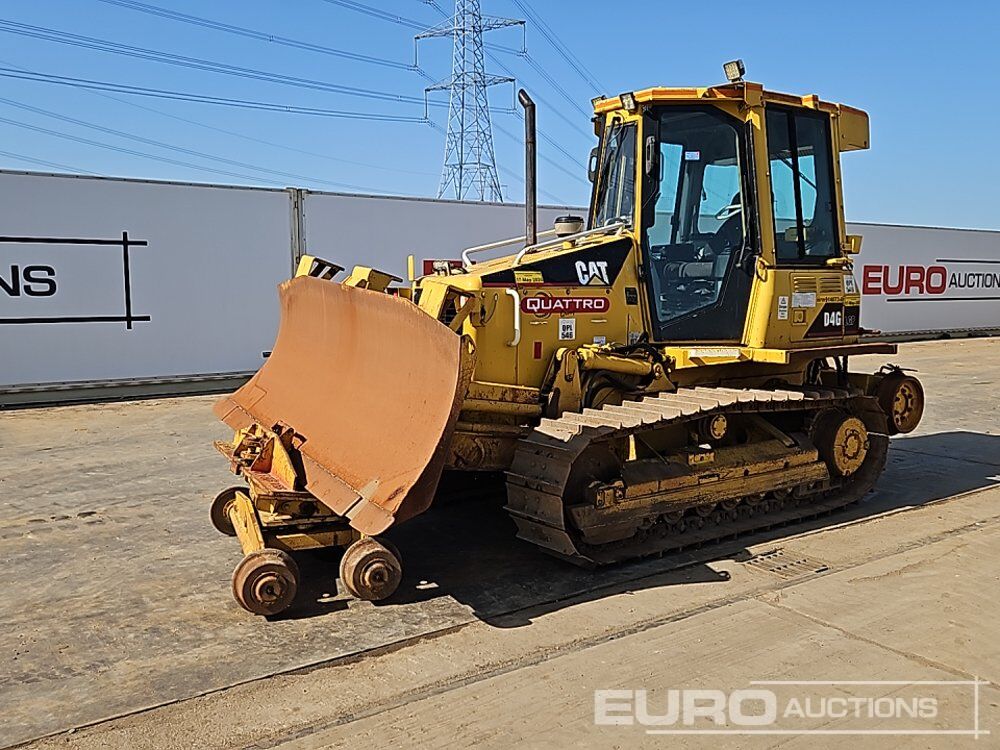 CAT D4G - Bulldozer: photos 1 CAT D4G - Bulldozer: photos 1