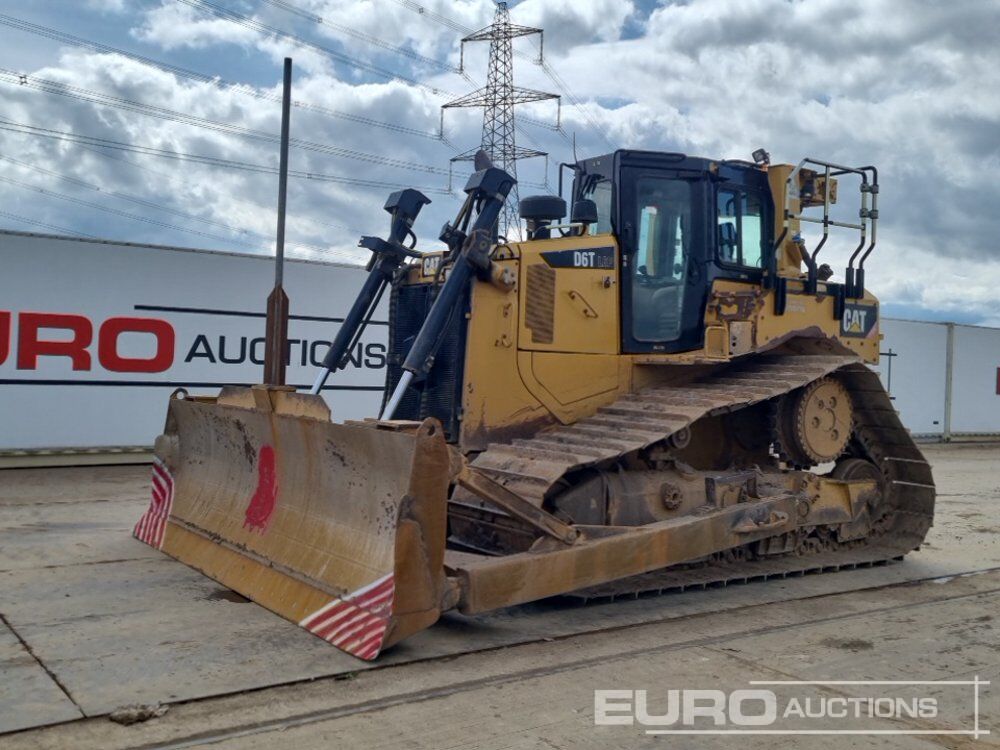 CAT D6T LGP - Bulldozer: photos 1 CAT D6T LGP - Bulldozer: photos 1
