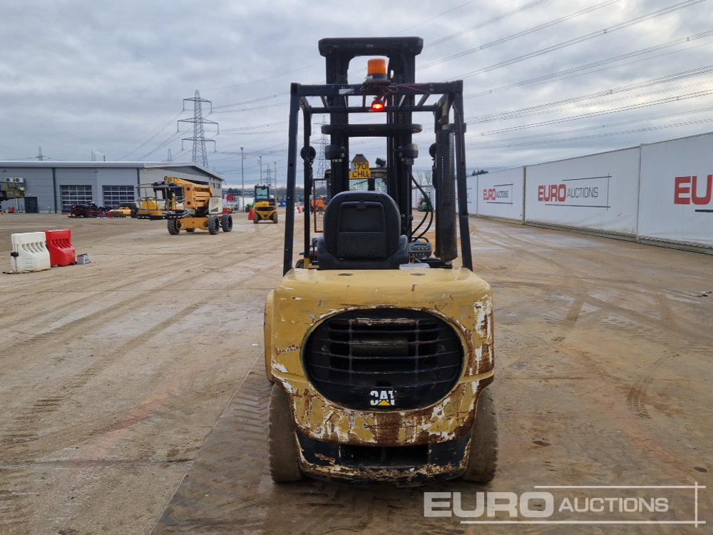 CAT DP35K - Chariot élévateur: photos 4 CAT DP35K - Chariot élévateur: photos 4