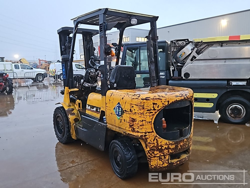 CAT DP35K - Chariot élévateur diesel: photos 3 CAT DP35K - Chariot élévateur diesel: photos 3