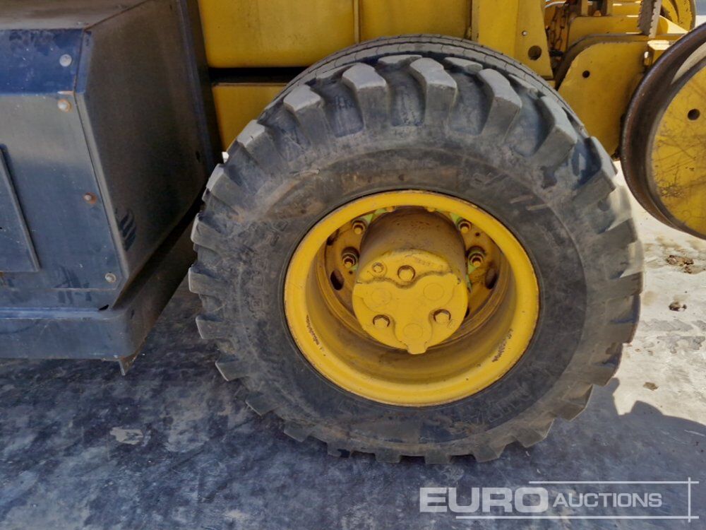 Pelle sur pneus Case 988P: photos 10 Pelle sur pneus Case 988P: photos 10