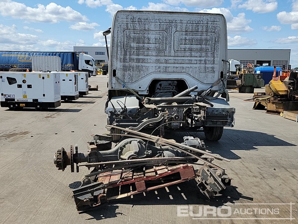Chassis Cab Cut Off, Pallet of Spare Parts - Cabine pour Camion: photos 4 Chassis Cab Cut Off, Pallet of Spare Parts - Cabine pour Camion: photos 4