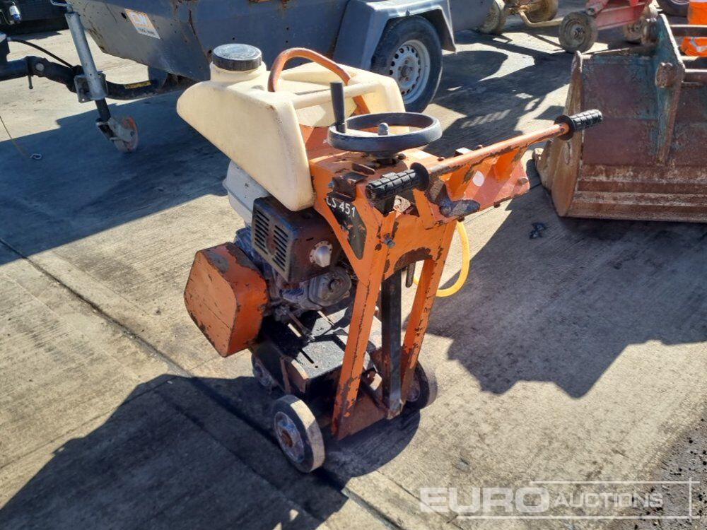 Clipper CS451 - Travaux routiers: photos 3 Clipper CS451 - Travaux routiers: photos 3