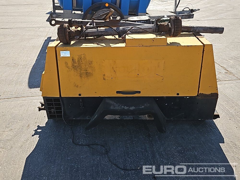 Compair Compressor (Parts Missing), Pneumatic Hand Held Breaker - Compresseur d'air: photos 2 Compair Compressor (Parts Missing), Pneumatic Hand Held Breaker - Compresseur d'air: photos 2