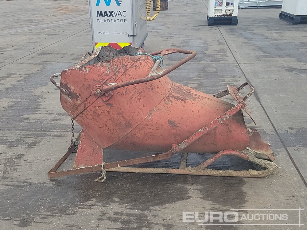 Concrete Skip to suit Crane - Benne basculante: photos 2 Concrete Skip to suit Crane - Benne basculante: photos 2