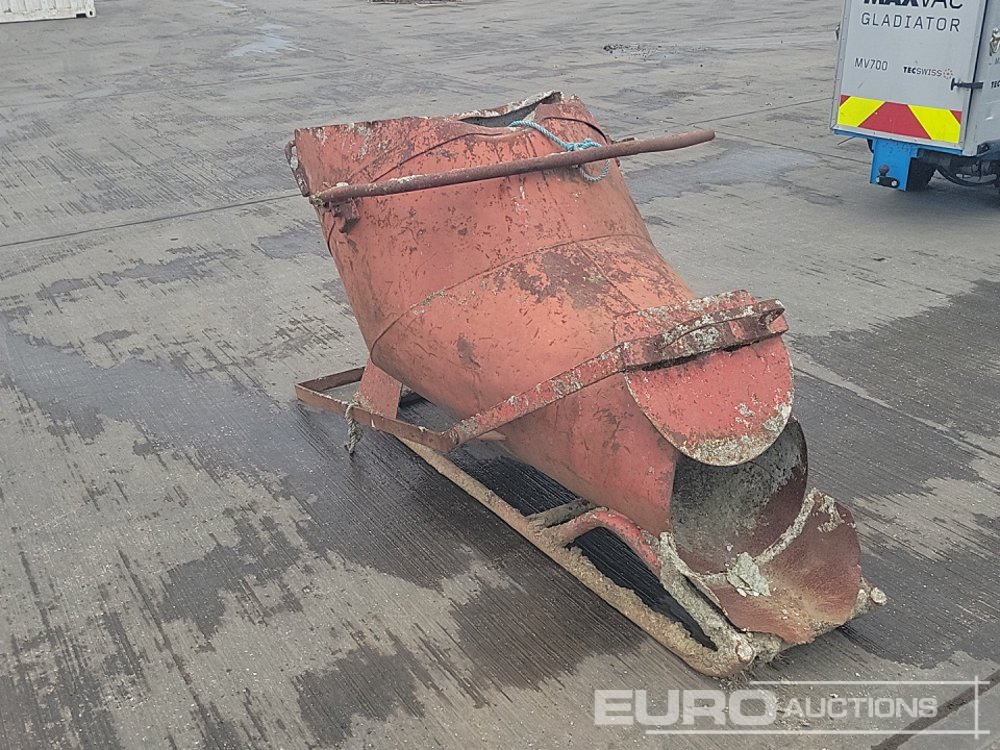 Concrete Skip to suit Crane - Benne basculante: photos 3 Concrete Skip to suit Crane - Benne basculante: photos 3