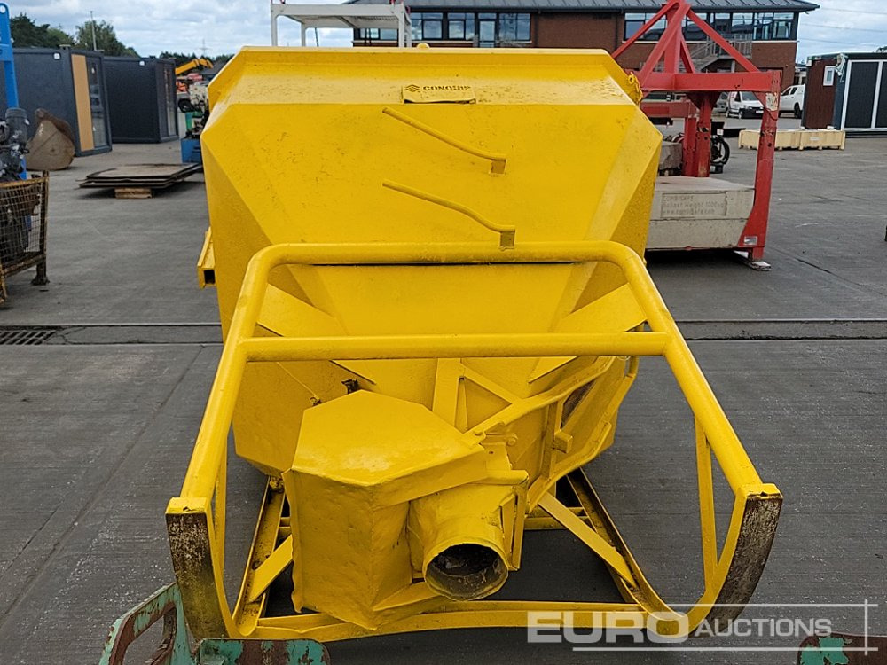 Conquip Concrete Pouring Skip to suit Crane - Benne basculante: photos 4 Conquip Concrete Pouring Skip to suit Crane - Benne basculante: photos 4