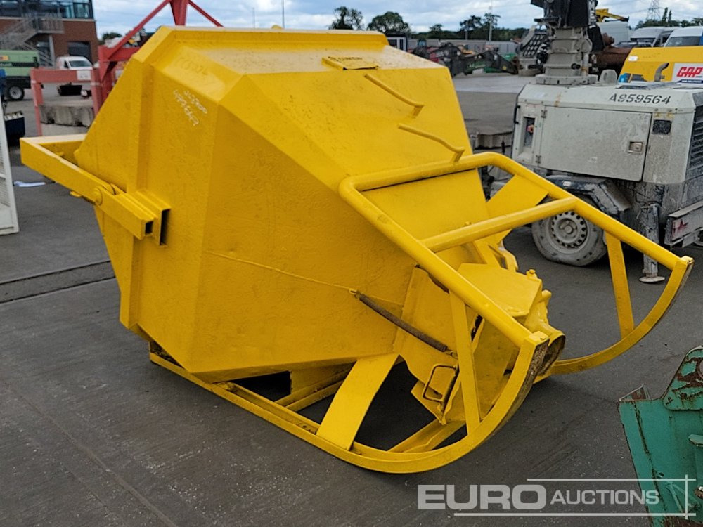 Conquip Concrete Pouring Skip to suit Crane - Benne basculante: photos 3 Conquip Concrete Pouring Skip to suit Crane - Benne basculante: photos 3