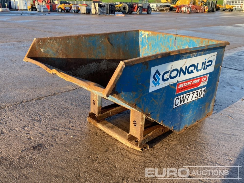 Conquip Tipping Skip to suit Forklift - Benne basculante: photos 1 Conquip Tipping Skip to suit Forklift - Benne basculante: photos 1