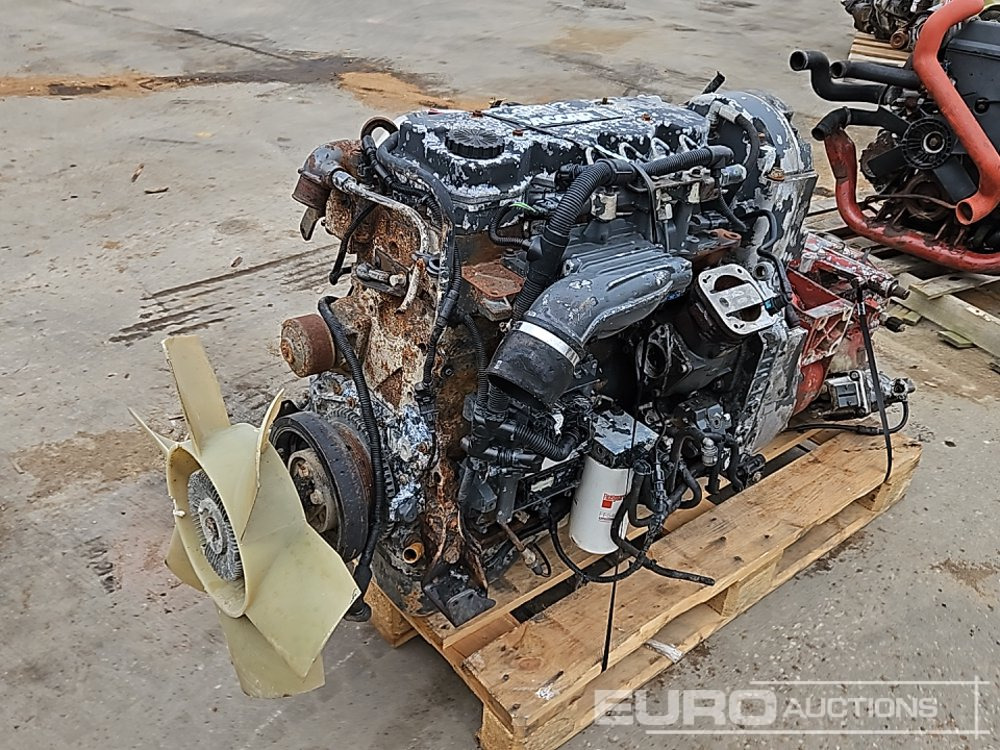 Cummins 4 Cylinder Engine, Gearbox - Moteur: photos 5 Cummins 4 Cylinder Engine, Gearbox - Moteur: photos 5