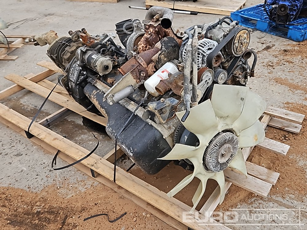 Cummins 6 Cylinder Engine, Gearbox - Moteur: photos 3 Cummins 6 Cylinder Engine, Gearbox - Moteur: photos 3