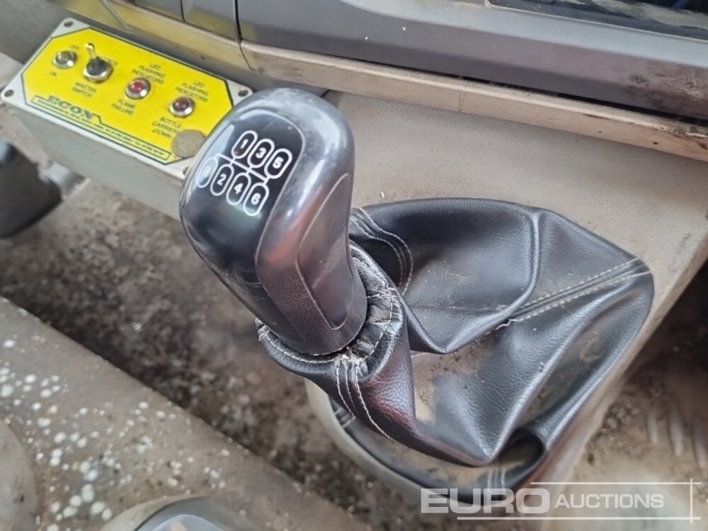 Répandeuse DAF LF180: photos 42