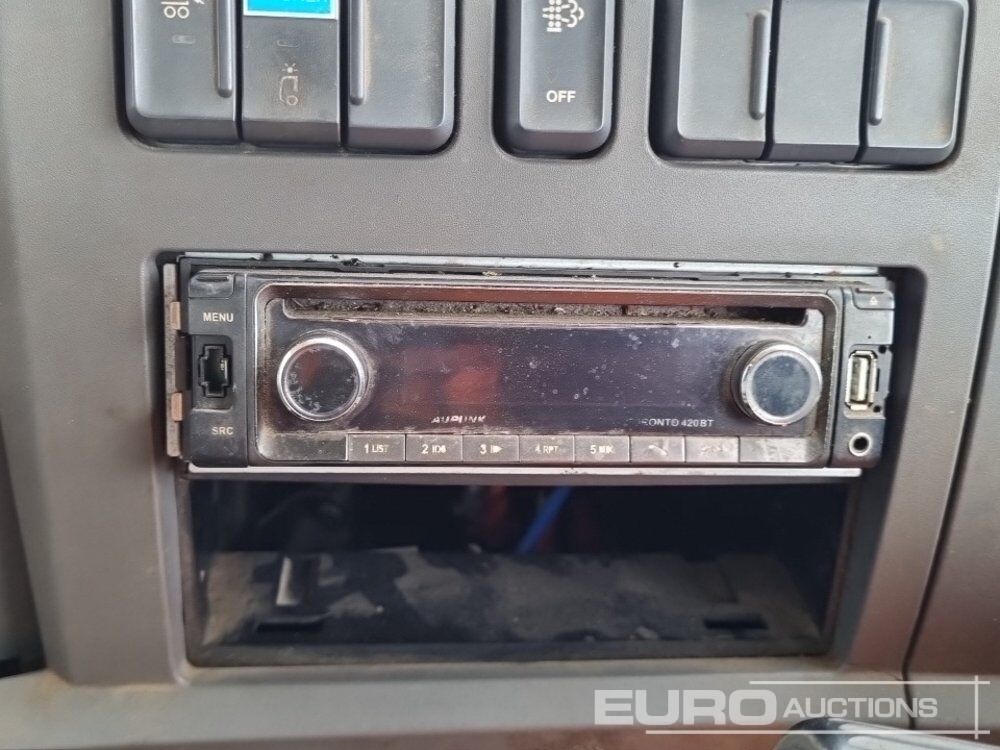 Répandeuse DAF LF180: photos 39